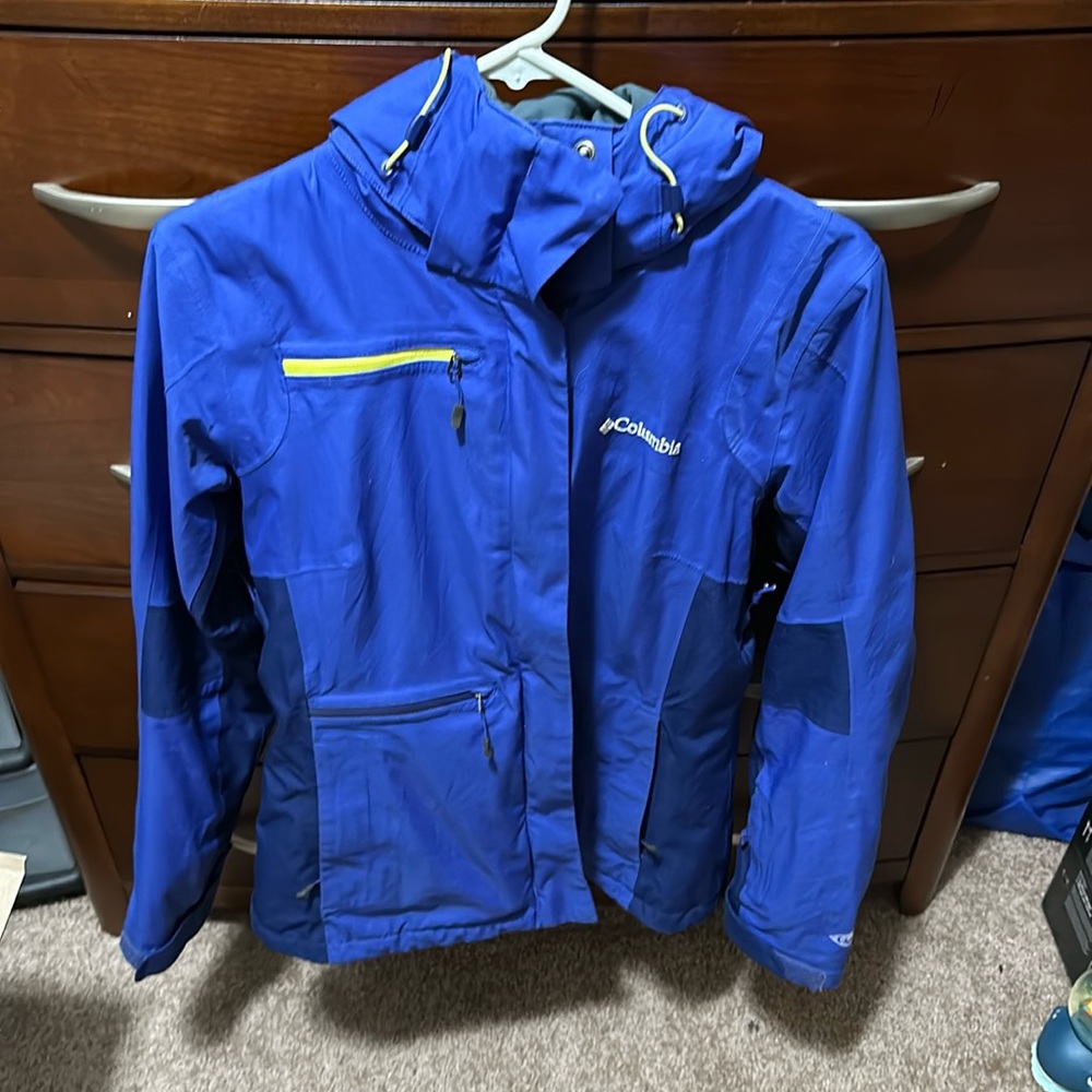 Columbia Omni-tech jacket size small women
